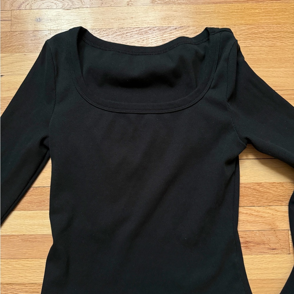 black long sleeve shirt